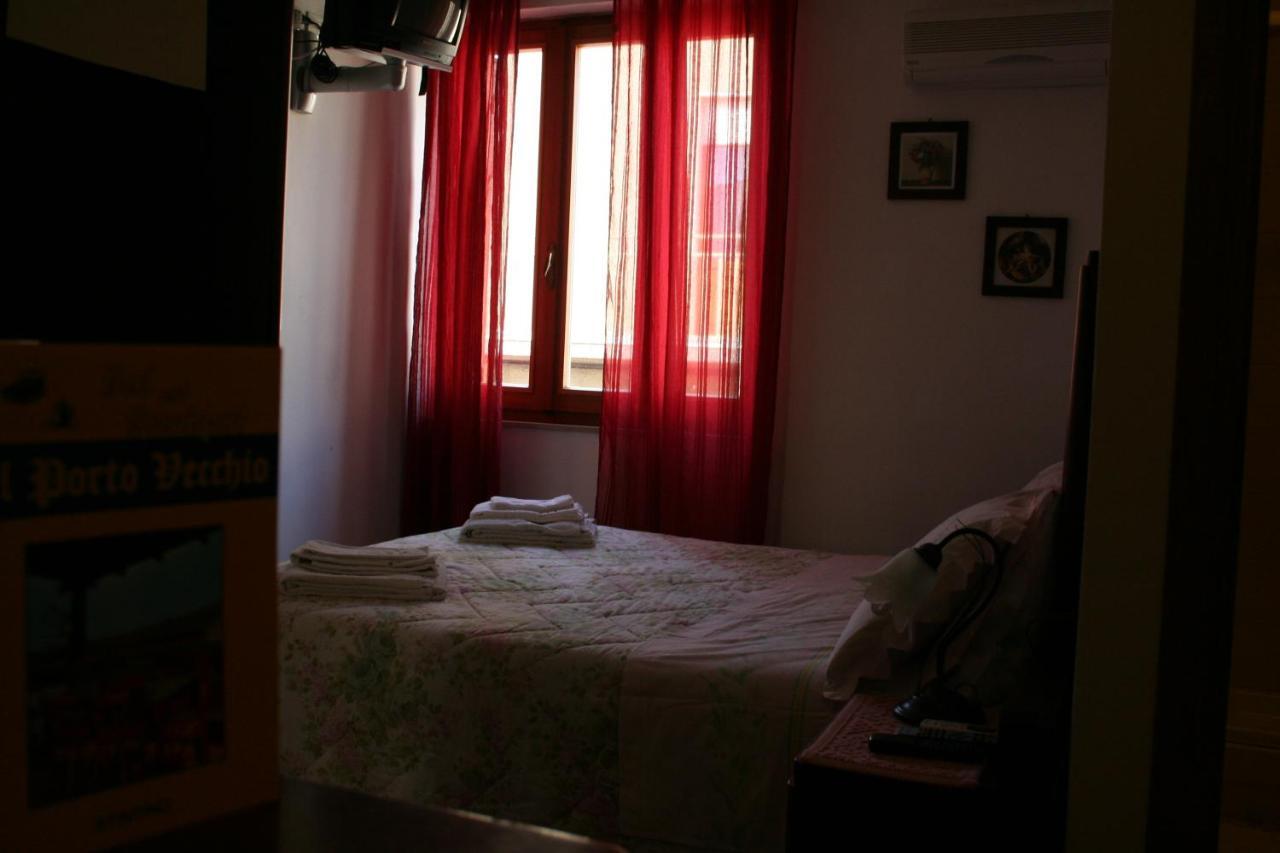B&B Guest House Il Porto Vecchio Stintino Værelse billede